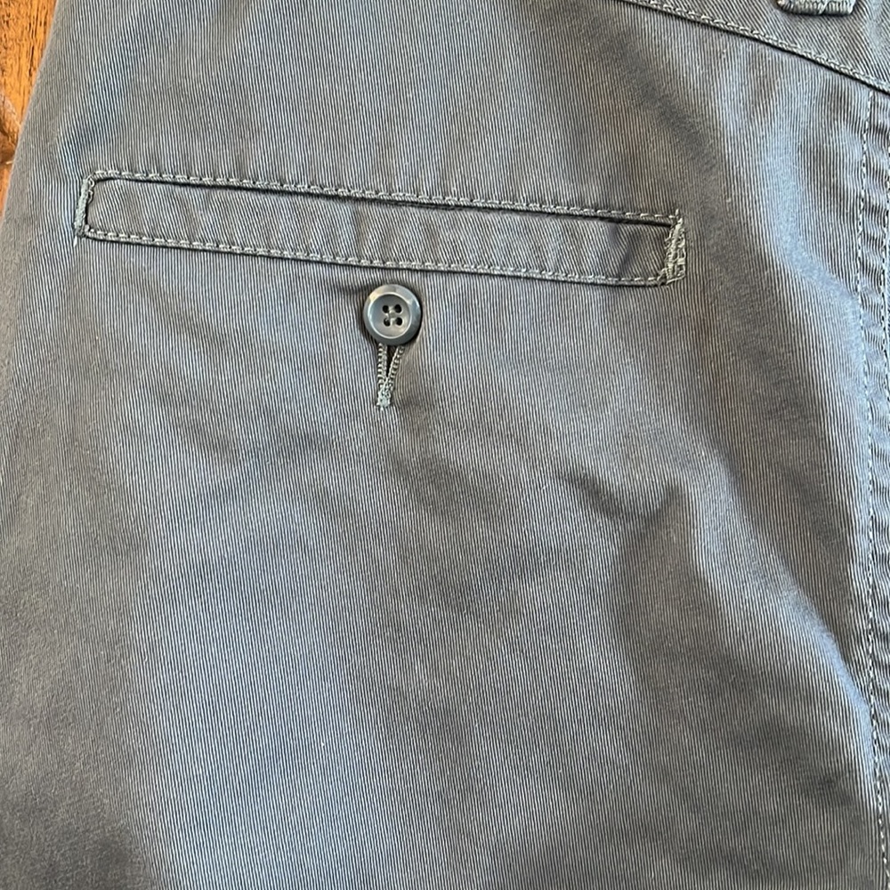 Volcom Shorts - Picture 4 of 7